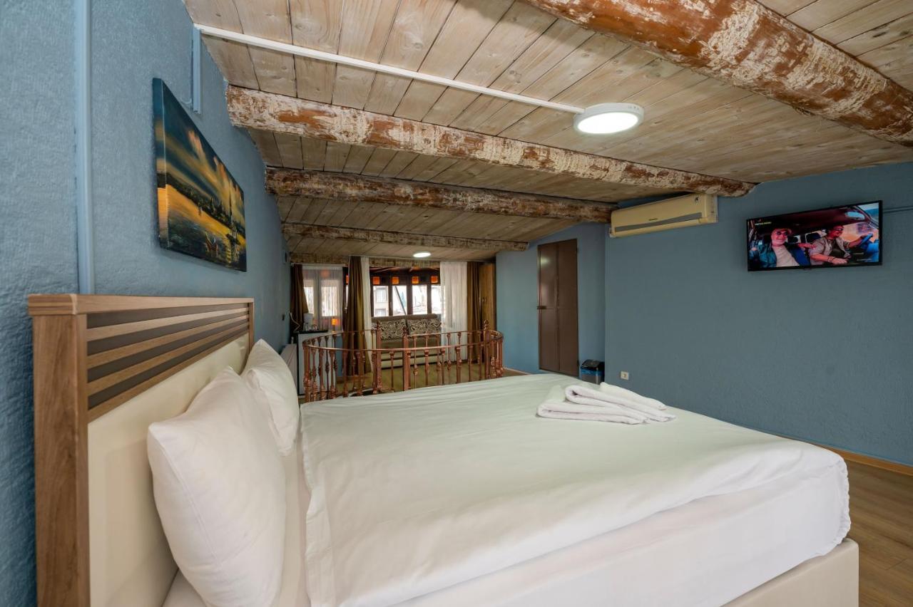 Taksim Antique Hotel Истанбул Екстериор снимка