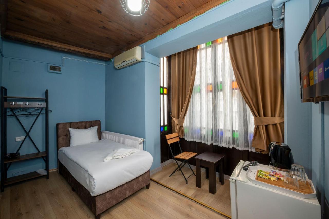 Taksim Antique Hotel Истанбул Екстериор снимка